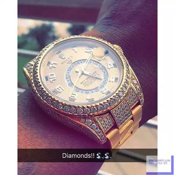 Check Out Wizkid’s New Diamond Rolex Wrist Watch